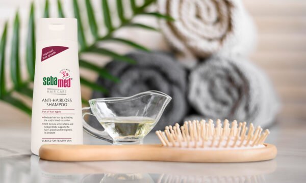 Sebamed Anti Hair Loss Shampoo (200 ML) - Sebamed Pakistan